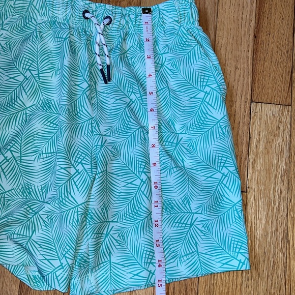 Vineyard vines performance boys shorts medium nwot medium (12/14) - Picture 10 of 13